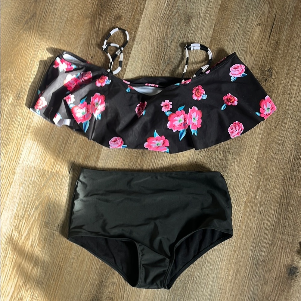 Small Floral Black Bikini Set, Off the Shoulder Top